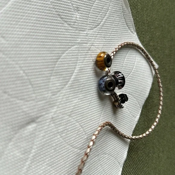 Pandora beads- discontinued tiger eye, zebra, leopard wrap bracelet in leather. - Picture 5 of 5